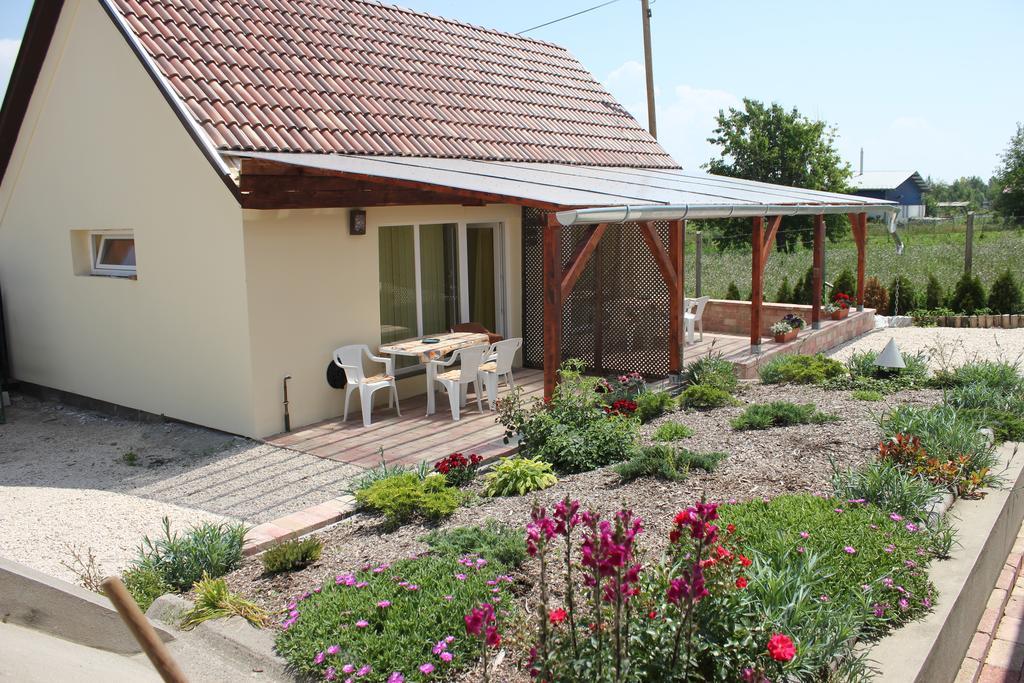 Szep Kert Vendeghaz Otel Szekszárd Dış mekan fotoğraf